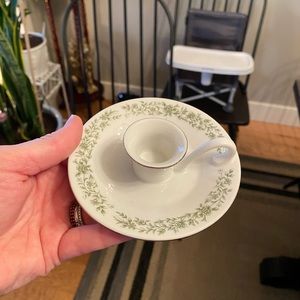 Mikasa Japan Montclair Candle Stick Holders G 9059 White Silver Floral Vintage